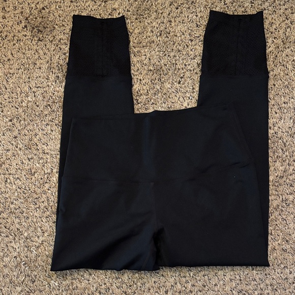 Zyia Leggings - Picture 1 of 2
